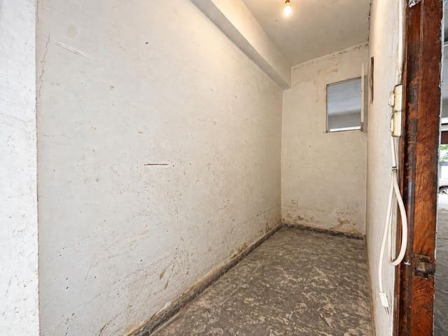 Local Commercial à vendre à Benicalap, Valence ville - 85 000 € (Ref: 10109662)