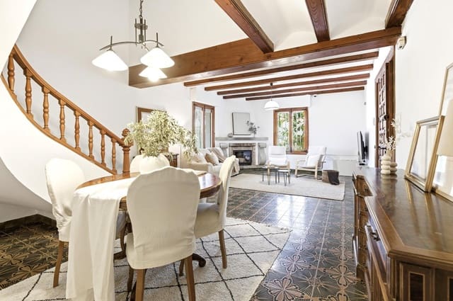 6 quarto Moradia para venda em Dénia com piscina garagem - 980 000 € (Ref: 10109665)