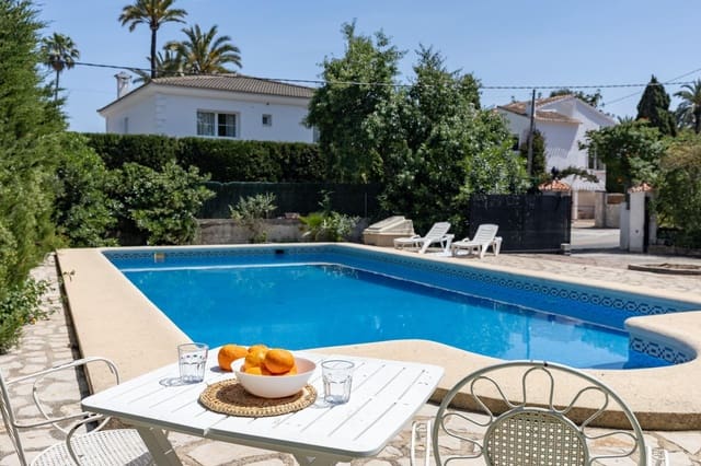 6 quarto Moradia para venda em Dénia com piscina garagem - 980 000 € (Ref: 10109665)