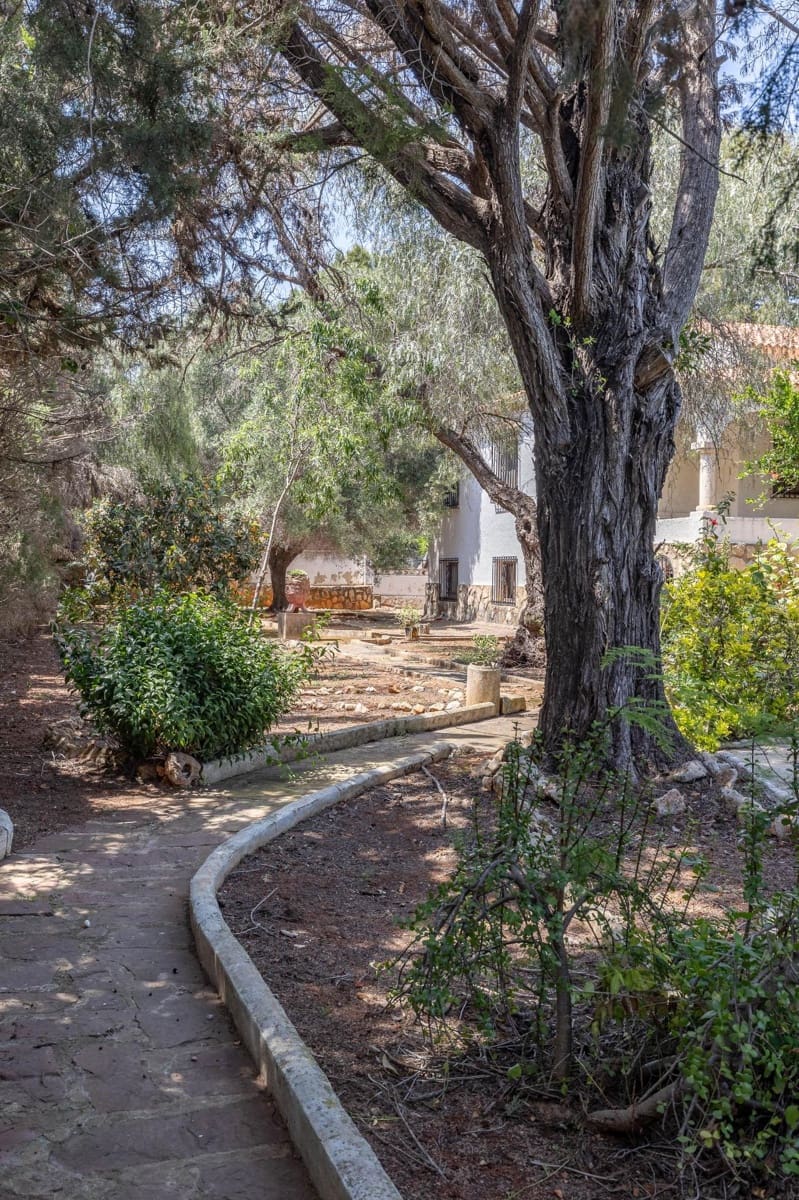 6 quarto Moradia para venda em Denia com piscina garagem - 980 000 € (Ref: 10109665)