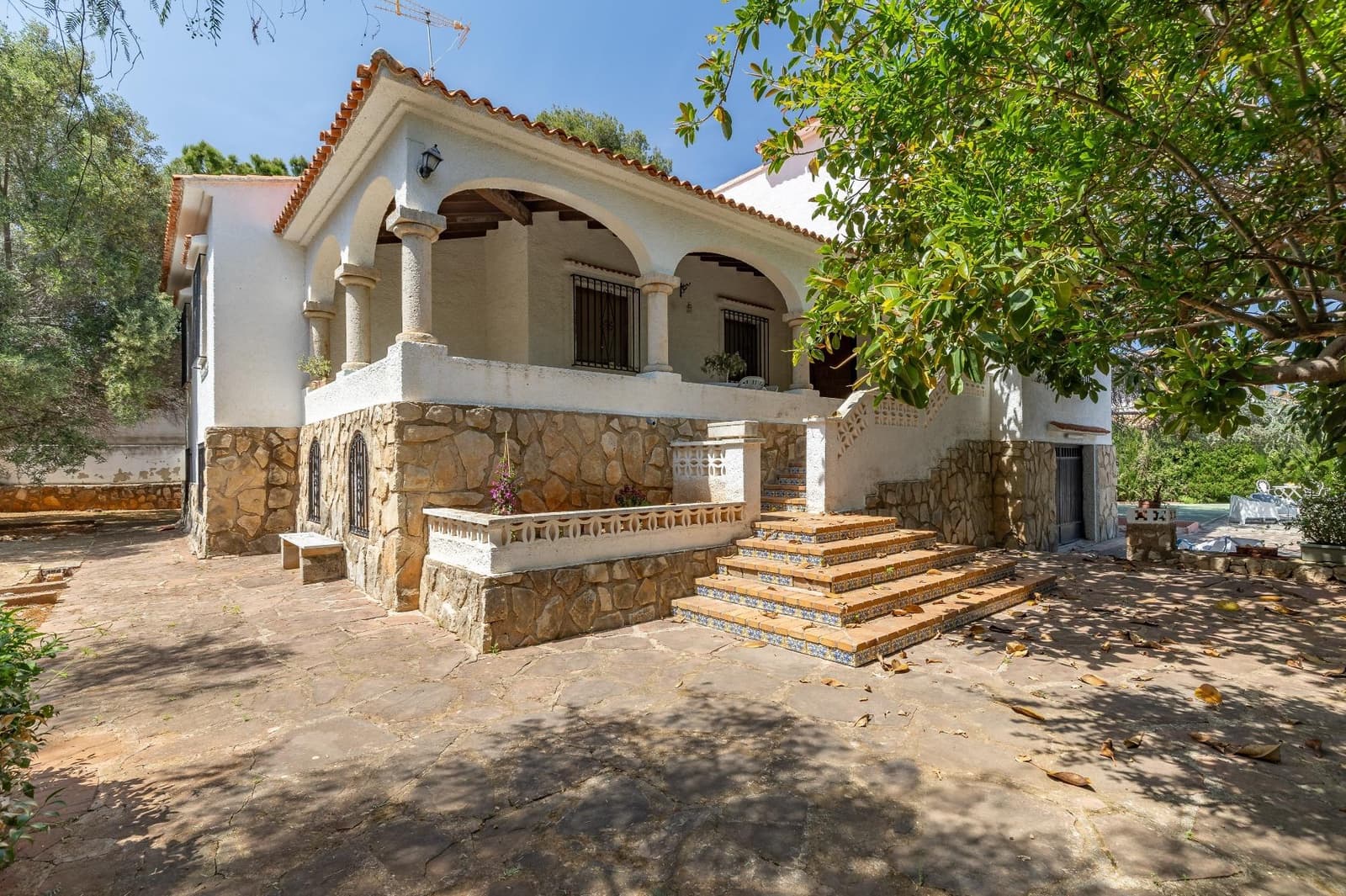6 quarto Moradia para venda em Denia com piscina garagem - 980 000 € (Ref: 10109665)