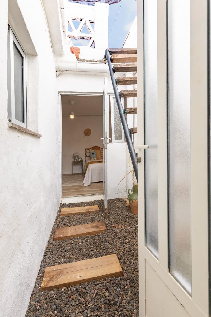 3 bedroom Townhouse for sale in Moncada - € 170,000 (Ref: 10109667)