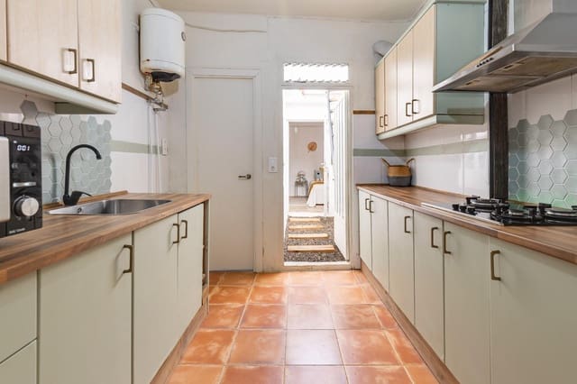 3 bedroom Townhouse for sale in Moncada - € 170,000 (Ref: 10109667)