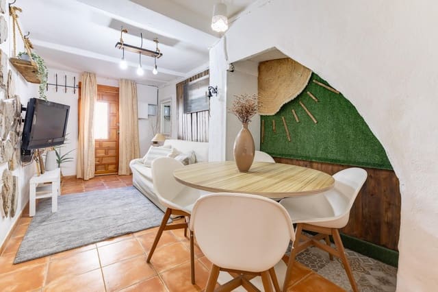 3 bedroom Townhouse for sale in Moncada - € 170,000 (Ref: 10109667)