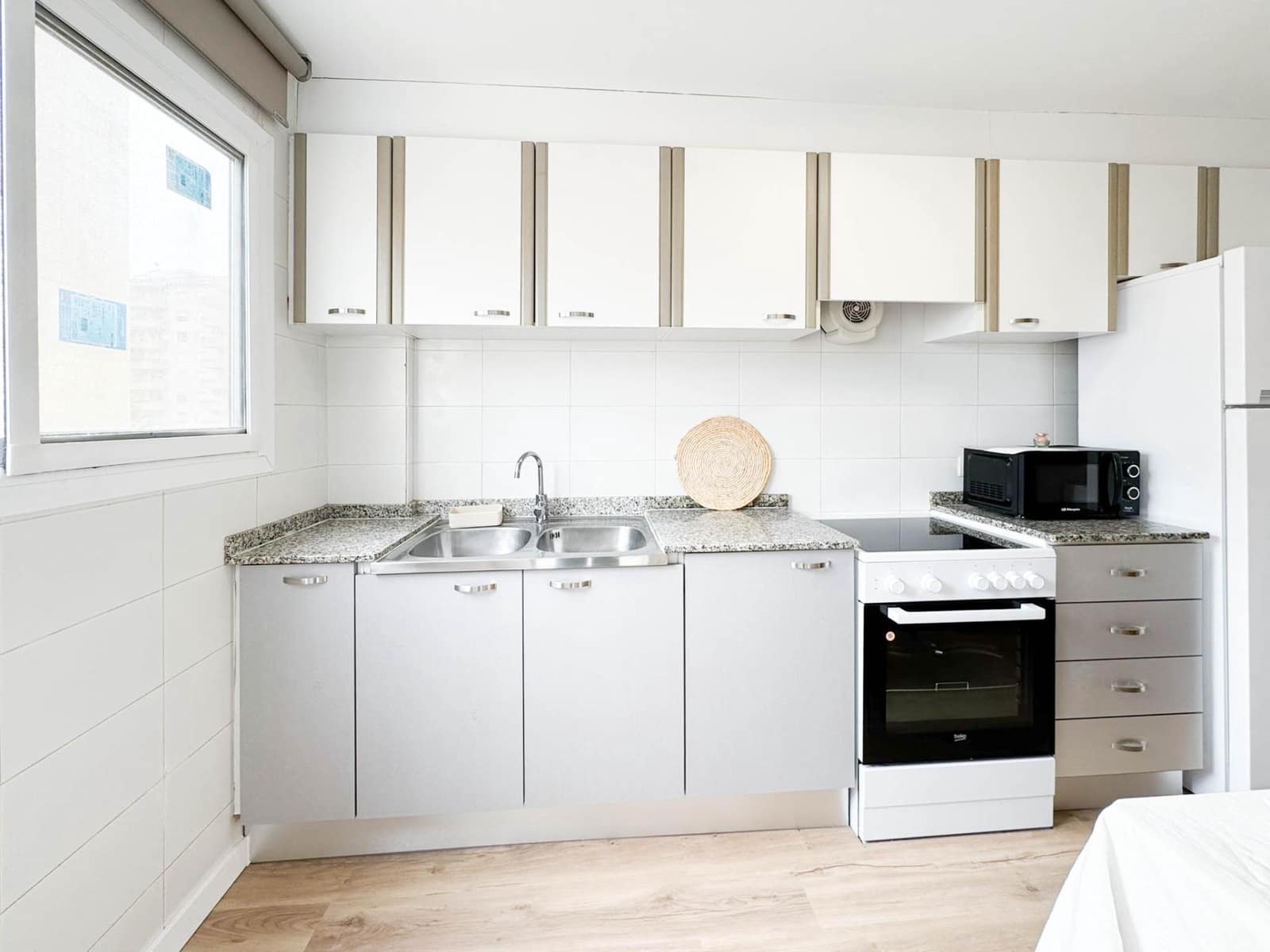 3 quarto Apartamento para arrendar em Gandia com piscina - 900 € (Ref: 10131843)