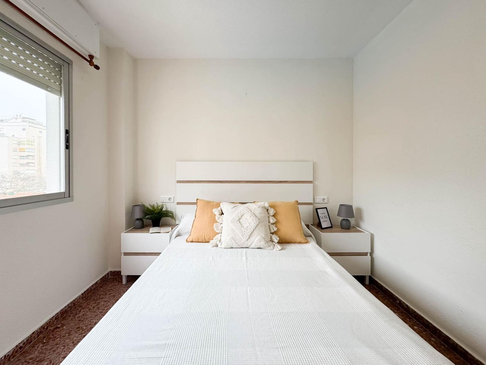 3 quarto Apartamento para arrendar em Gandia com piscina - 900 € (Ref: 10131843)