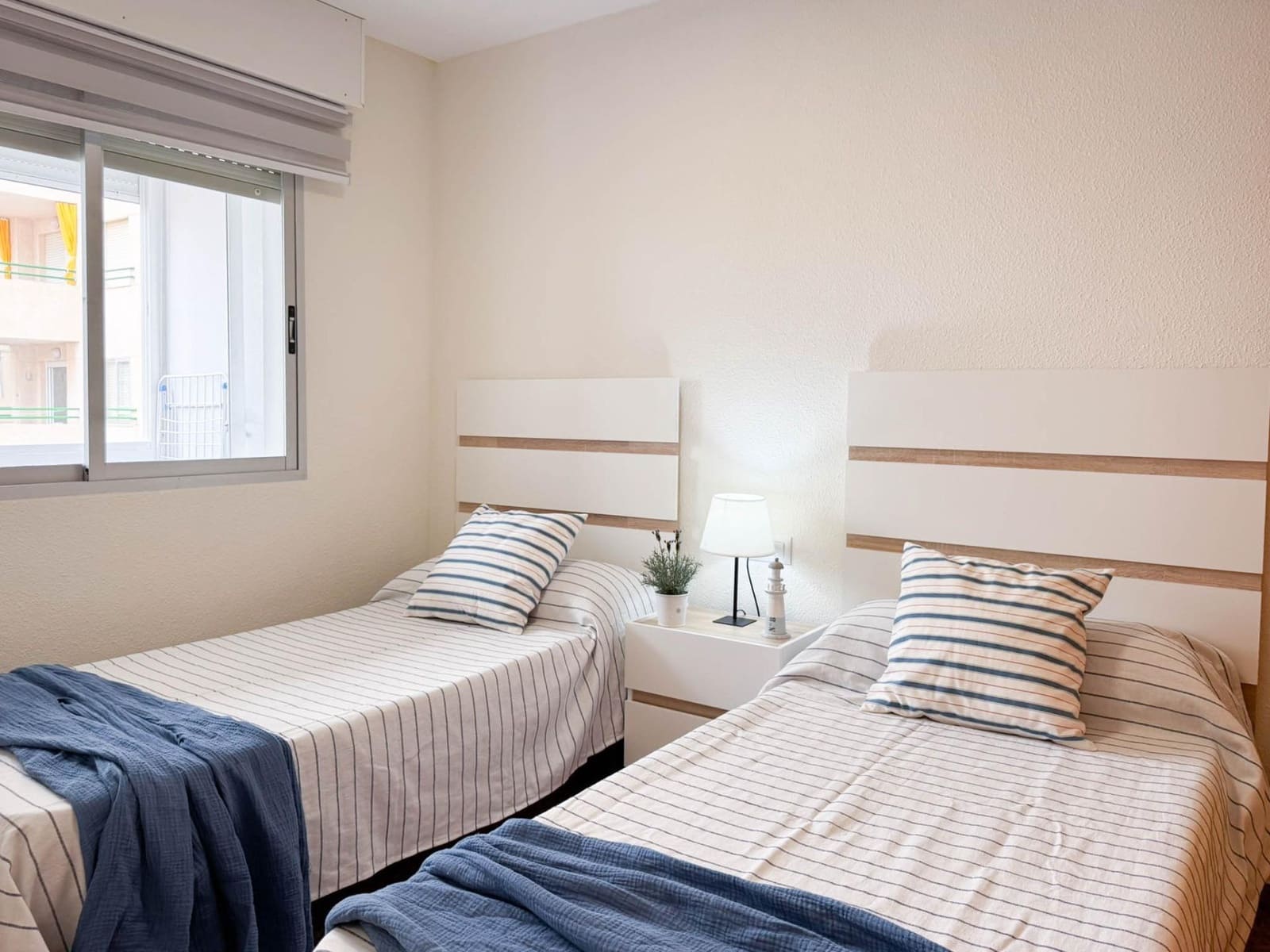3 quarto Apartamento para arrendar em Gandia com piscina - 900 € (Ref: 10131843)