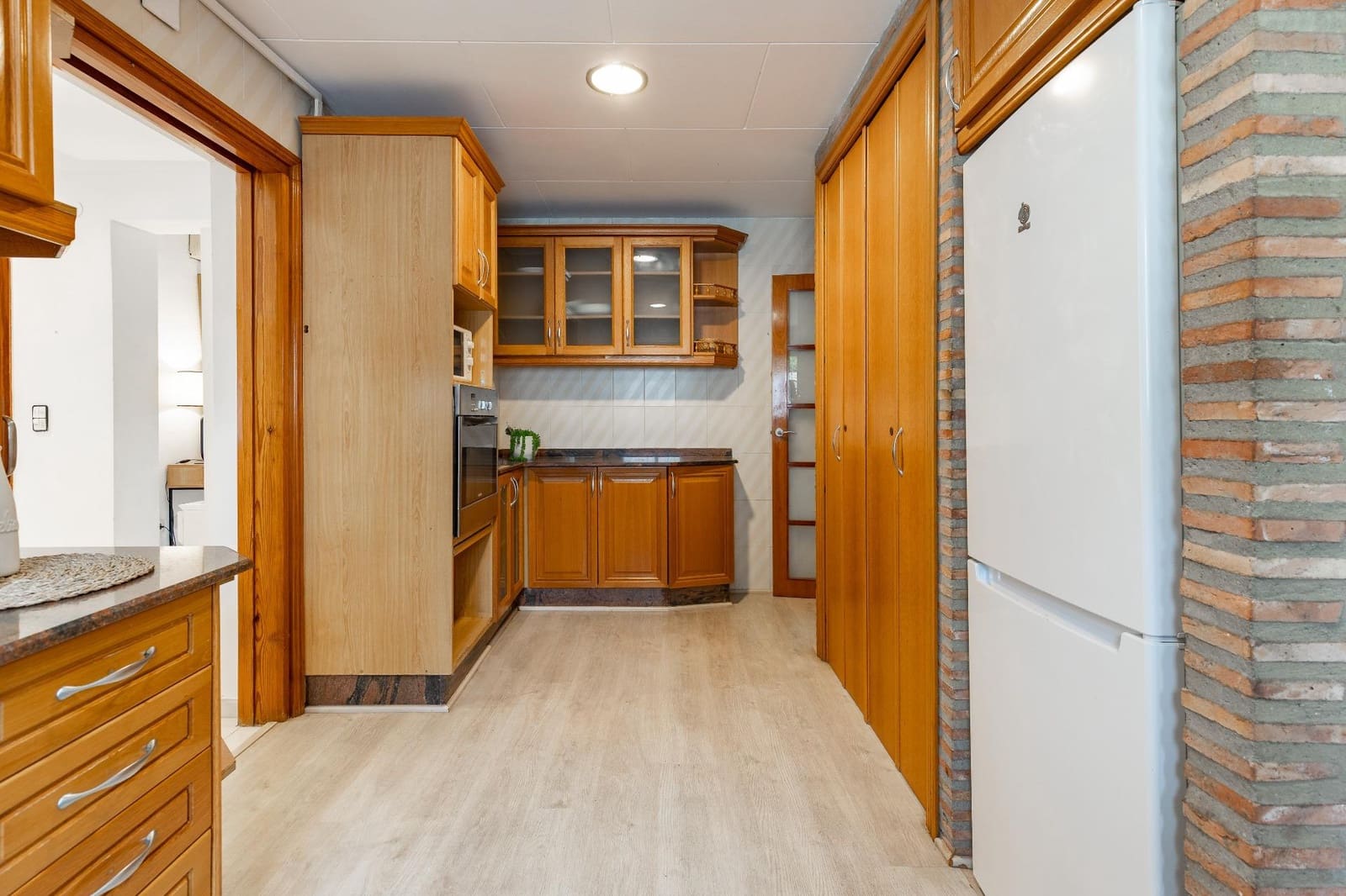 4 makuuhuone Huvila myytävänä paikassa Torrent mukana uima-altaan 
autotalli - 480 000 € (Ref: 10131846)