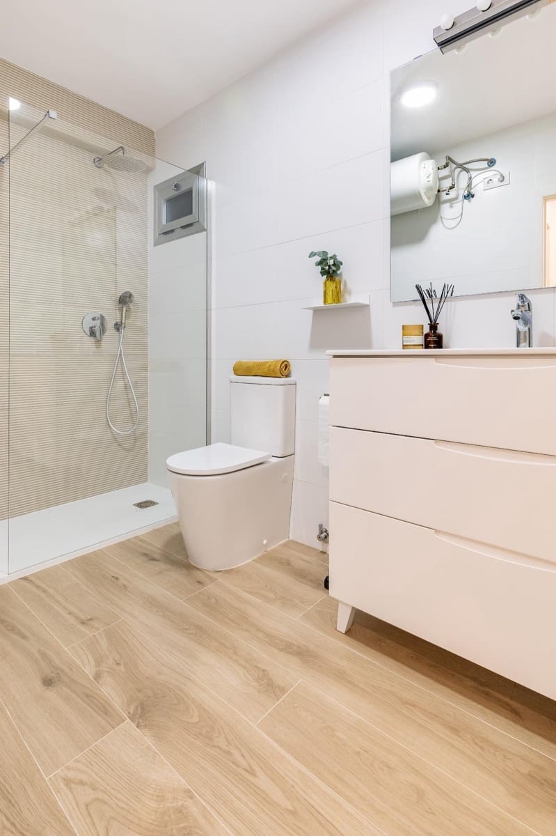 3 bedroom Flat for sale in Valencia city with pool garage - € 270,000 (Ref: 10131847)