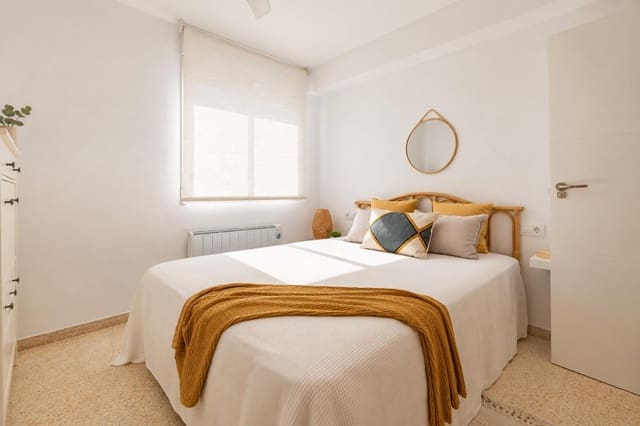3 bedroom Flat for sale in Valencia city with pool garage - € 270,000 (Ref: 10131847)