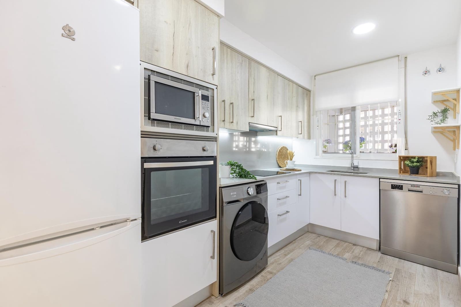 3 bedroom Flat for sale in Valencia city with pool garage - € 270,000 (Ref: 10131847)