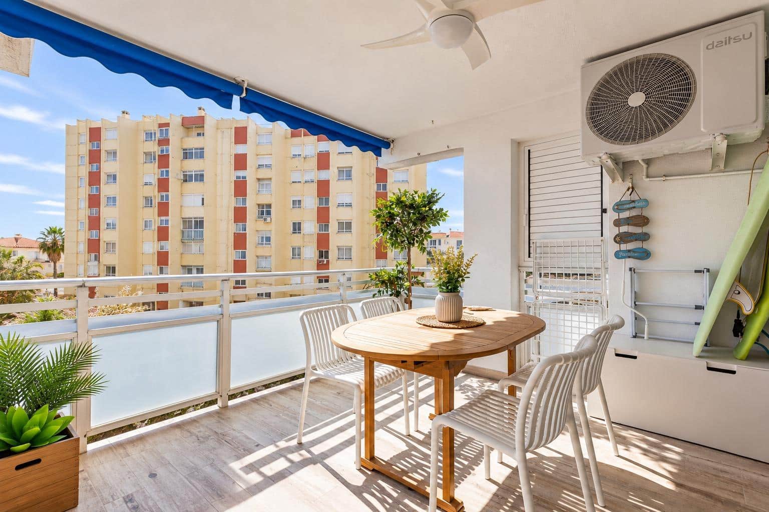 3 bedroom Flat for sale in Valencia city with pool garage - € 270,000 (Ref: 10131847)
