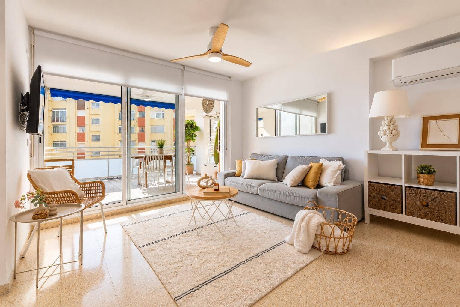 3 bedroom Flat for sale in Valencia city with pool garage - € 270,000 (Ref: 10131847)