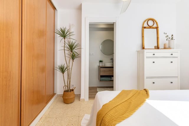 3 bedroom Flat for sale in Valencia city with pool garage - € 270,000 (Ref: 10131847)