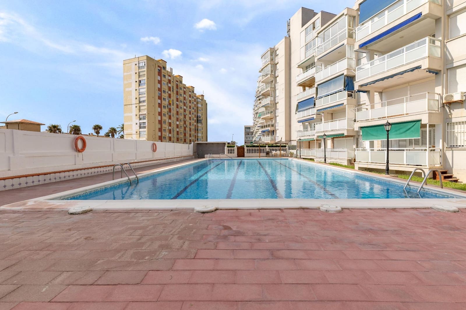 3 bedroom Flat for sale in Valencia city with pool garage - € 270,000 (Ref: 10131847)