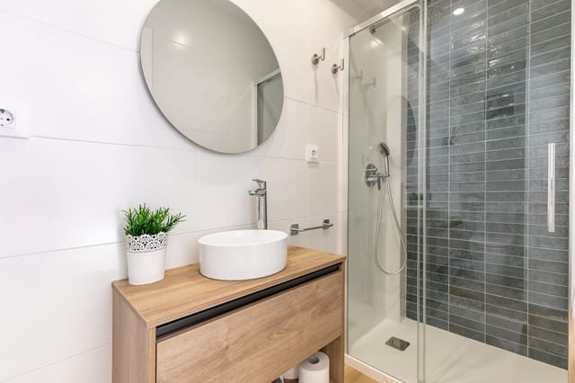 3 bedroom Flat for sale in Valencia city with pool garage - € 270,000 (Ref: 10131847)