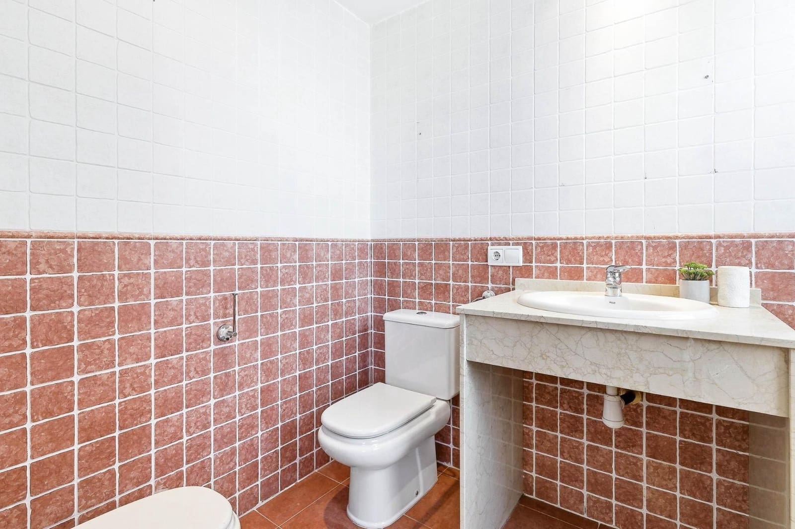 3 soveværelse Lejlighed til salg i Castello de la Plana med swimmingpool garage - € 268.000 (Ref: 10136026)