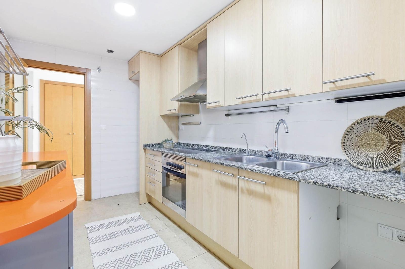 3 soveværelse Lejlighed til salg i Castello de la Plana med swimmingpool garage - € 268.000 (Ref: 10136026)