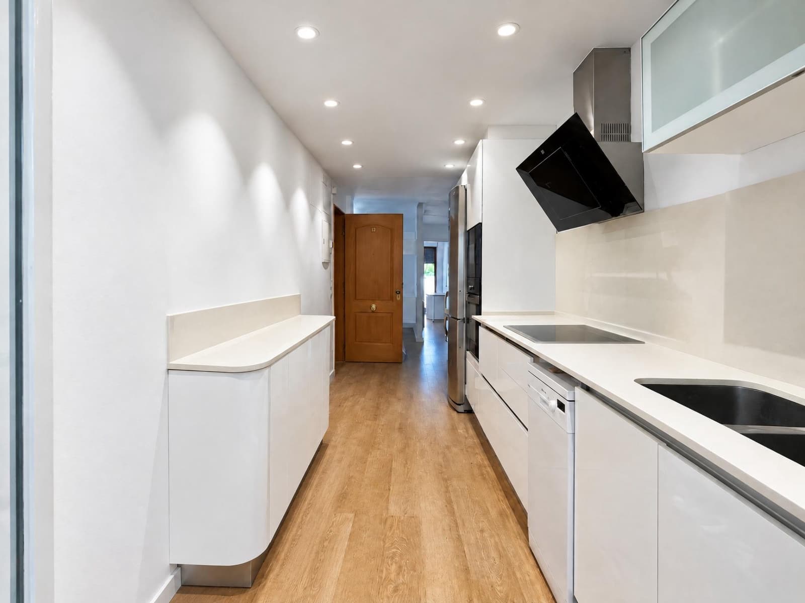 3 bedroom Penthouse for rent in Sedavi with garage - € 1,300 (Ref: 10147362)