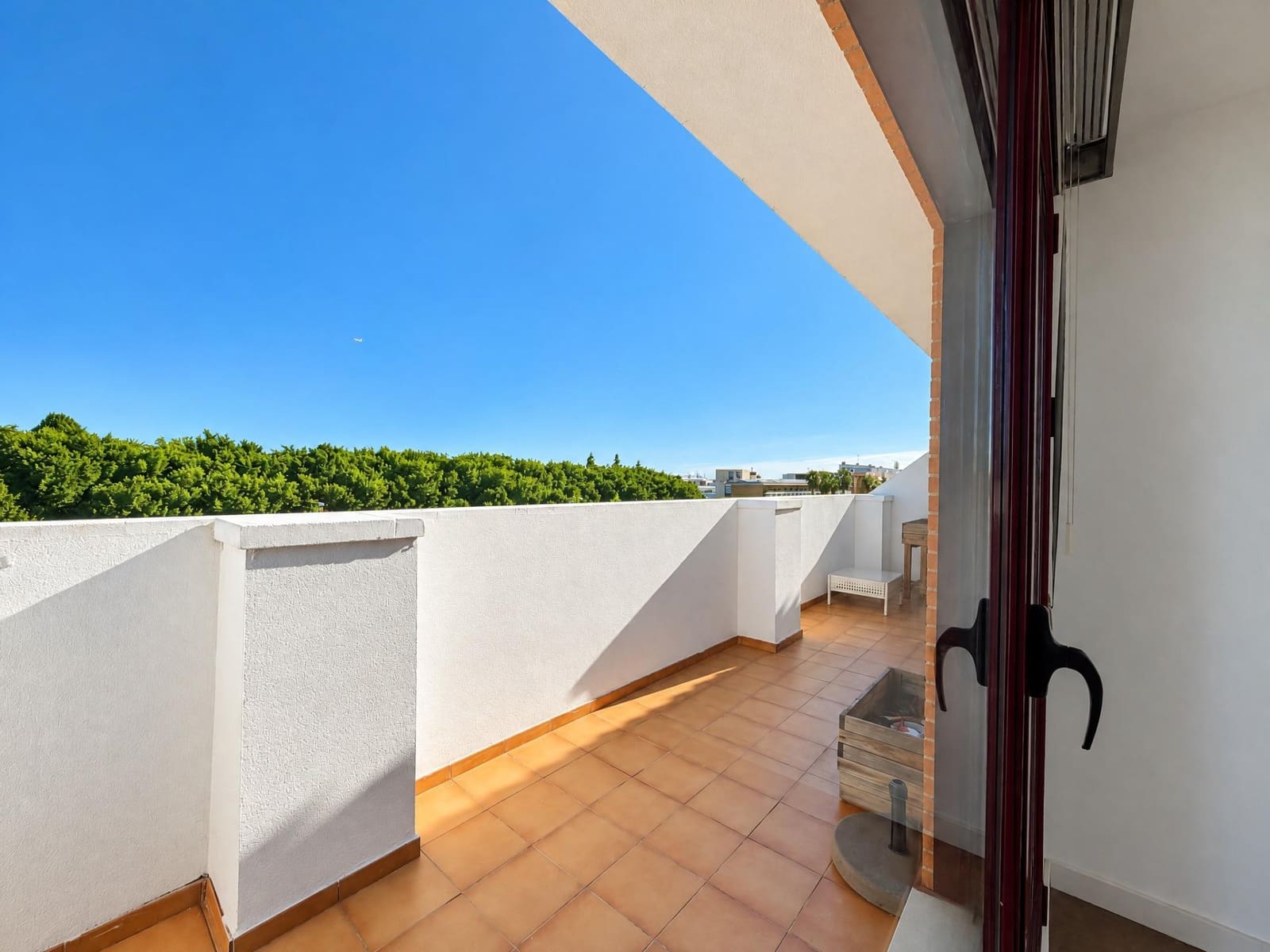 3 bedroom Penthouse for rent in Sedavi with garage - € 1,300 (Ref: 10147362)