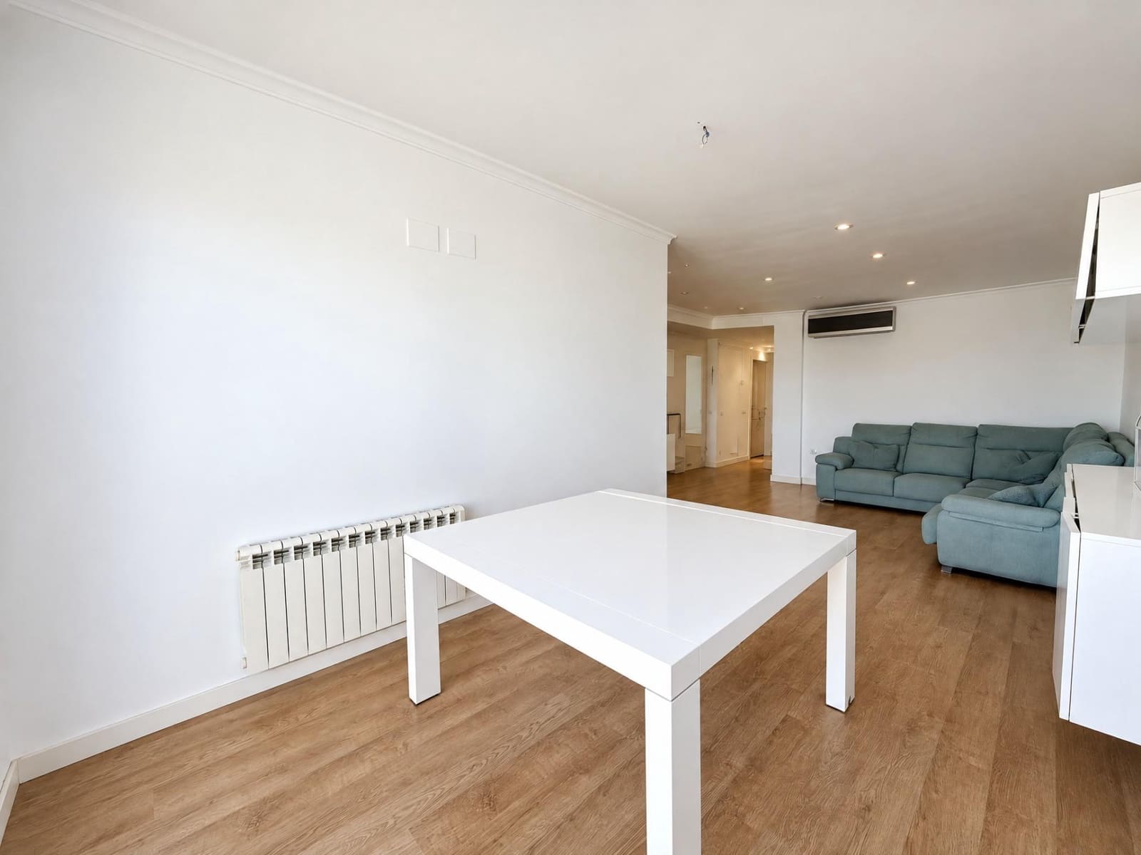 3 bedroom Penthouse for rent in Sedavi with garage - € 1,300 (Ref: 10147362)