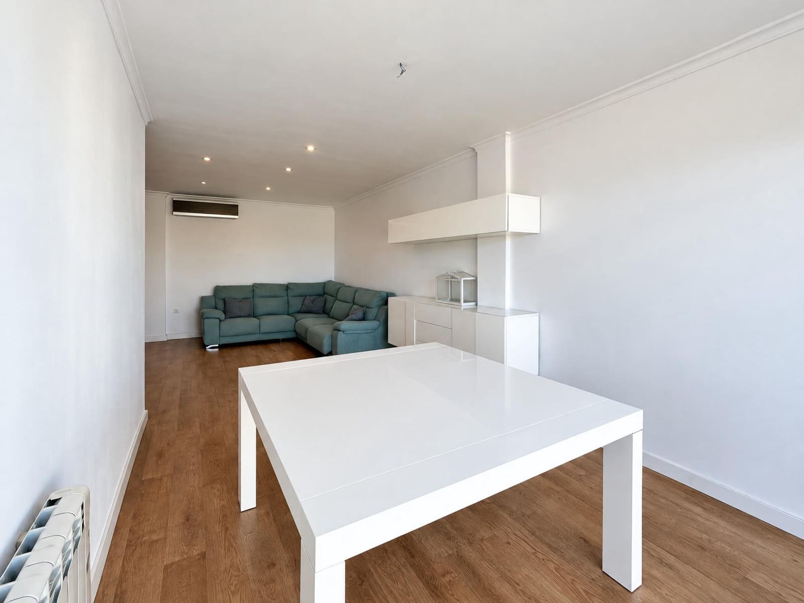 3 bedroom Penthouse for rent in Sedavi with garage - € 1,300 (Ref: 10147362)