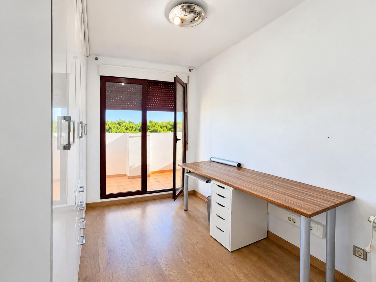 3 bedroom Penthouse for rent in Sedavi with garage - € 1,300 (Ref: 10147362)