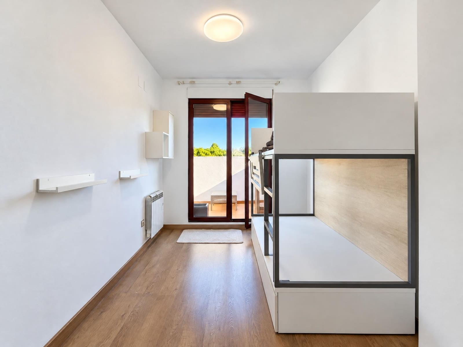 3 bedroom Penthouse for rent in Sedavi with garage - € 1,300 (Ref: 10147362)
