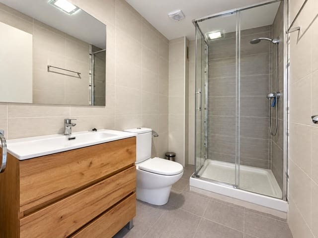 3 sypialnia Penthouse do wynajęcia w Sedaví z garażem - 1 300 € (Ref: 10147362)
