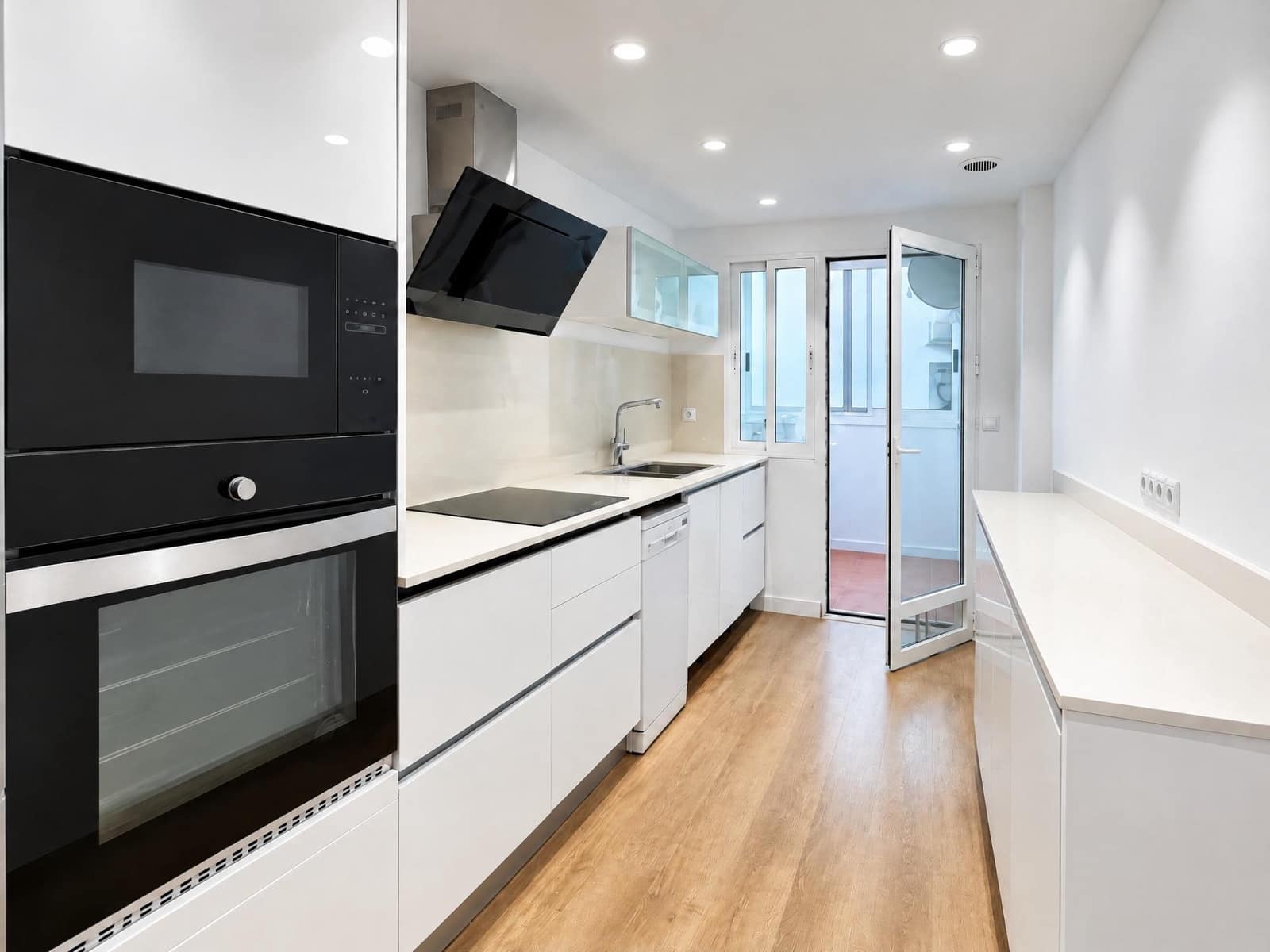 3 bedroom Penthouse for rent in Sedavi with garage - € 1,300 (Ref: 10147362)