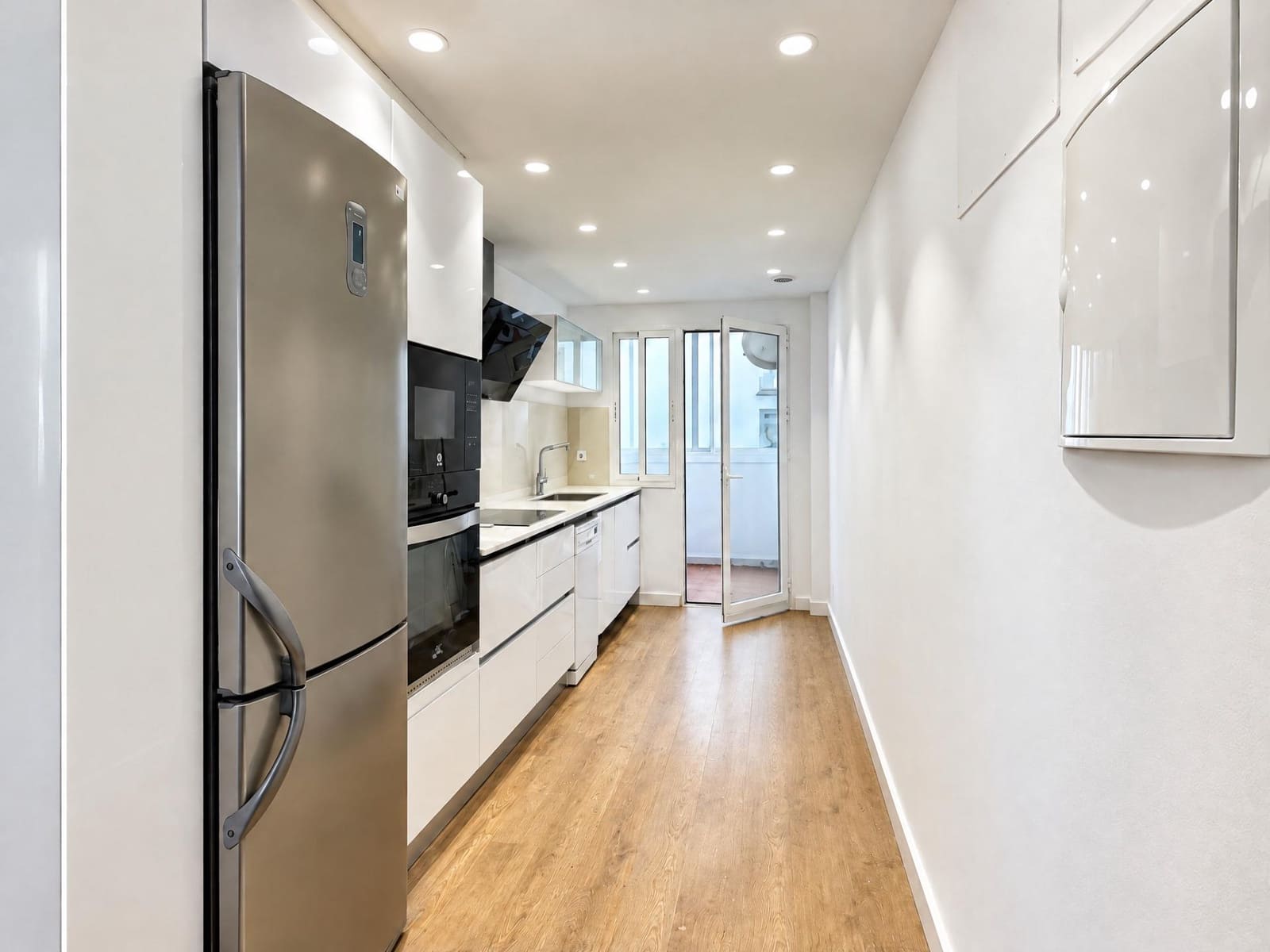 3 bedroom Penthouse for rent in Sedavi with garage - € 1,300 (Ref: 10147362)