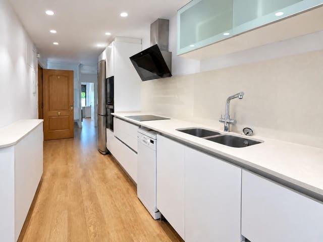 3 sypialnia Penthouse do wynajęcia w Sedaví z garażem - 1 300 € (Ref: 10147362)