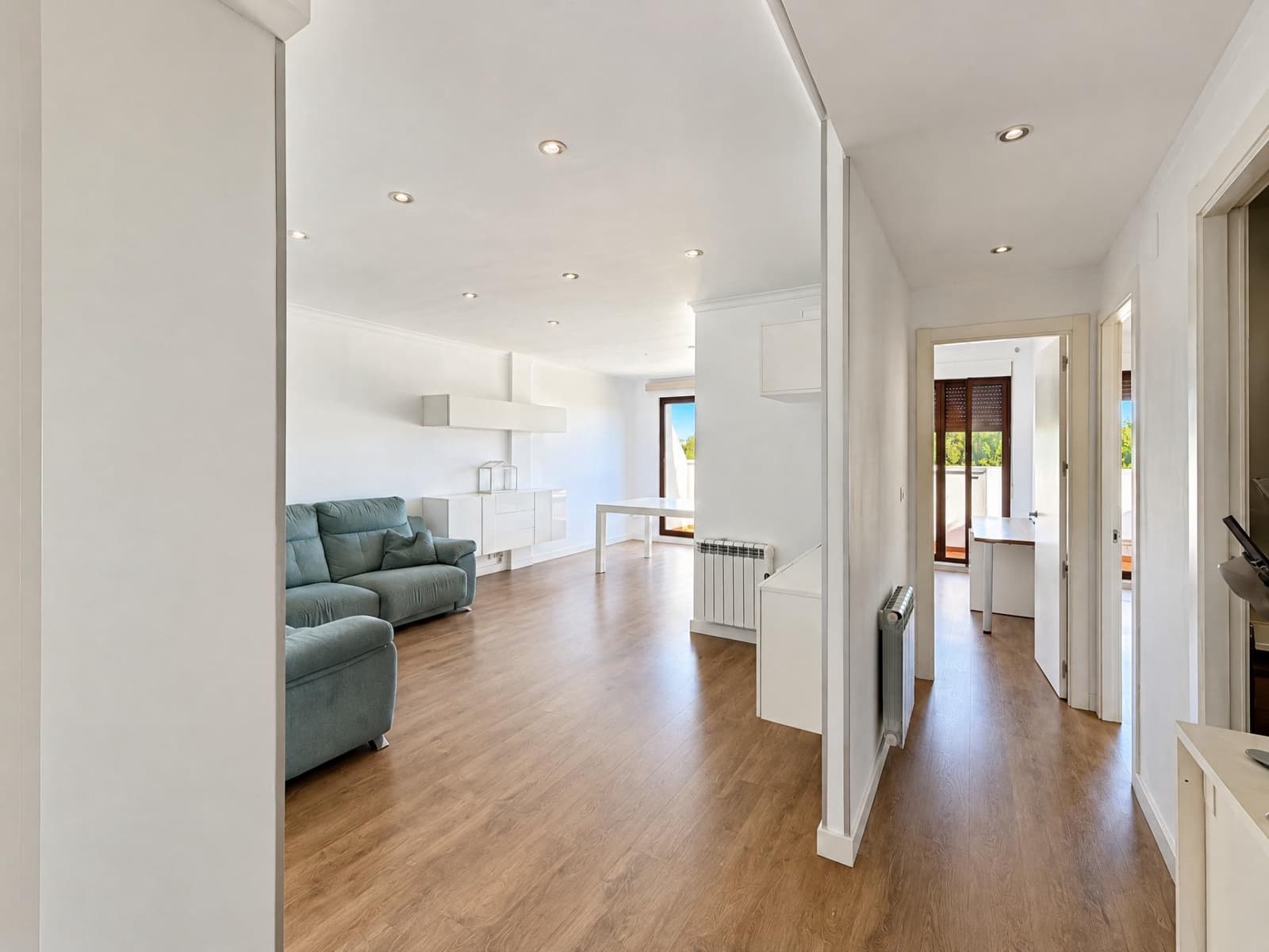 3 bedroom Penthouse for rent in Sedavi with garage - € 1,300 (Ref: 10147362)