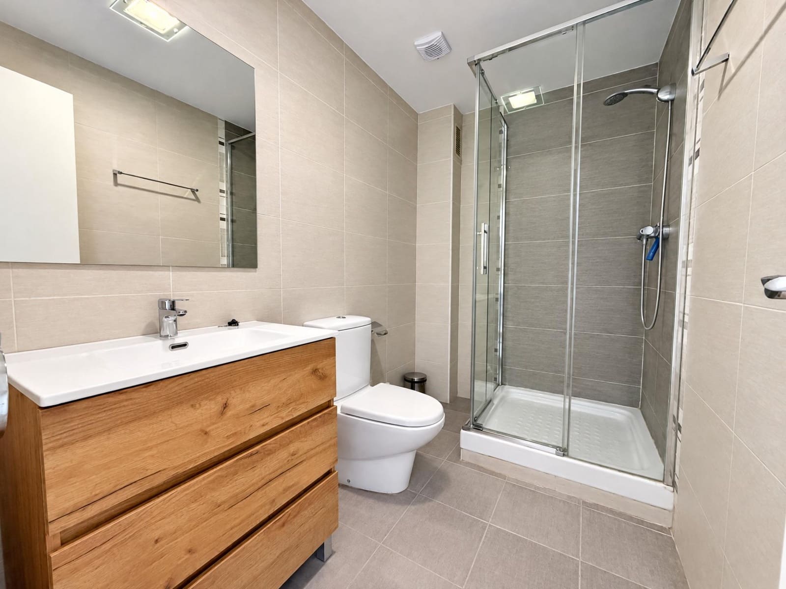 3 bedroom Penthouse for rent in Sedavi with garage - € 1,300 (Ref: 10147362)