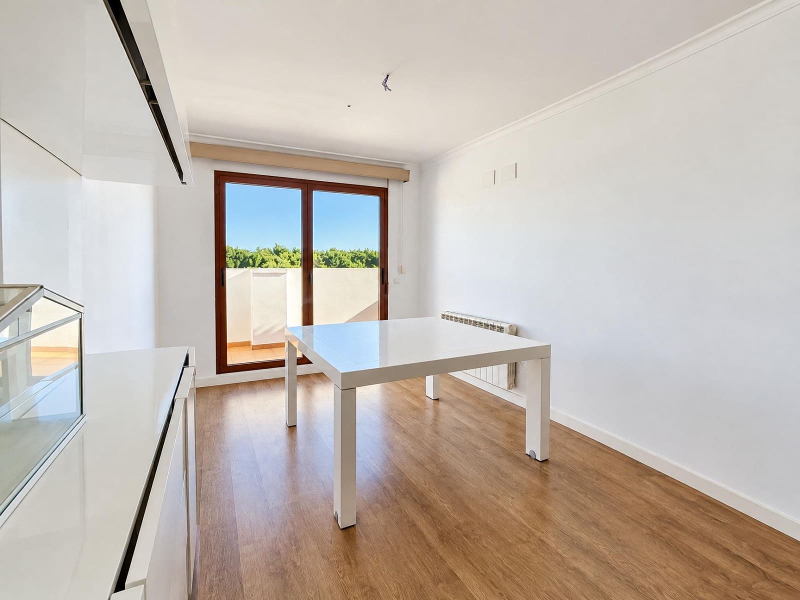 3 bedroom Penthouse for rent in Sedavi with garage - € 1,300 (Ref: 10147362)