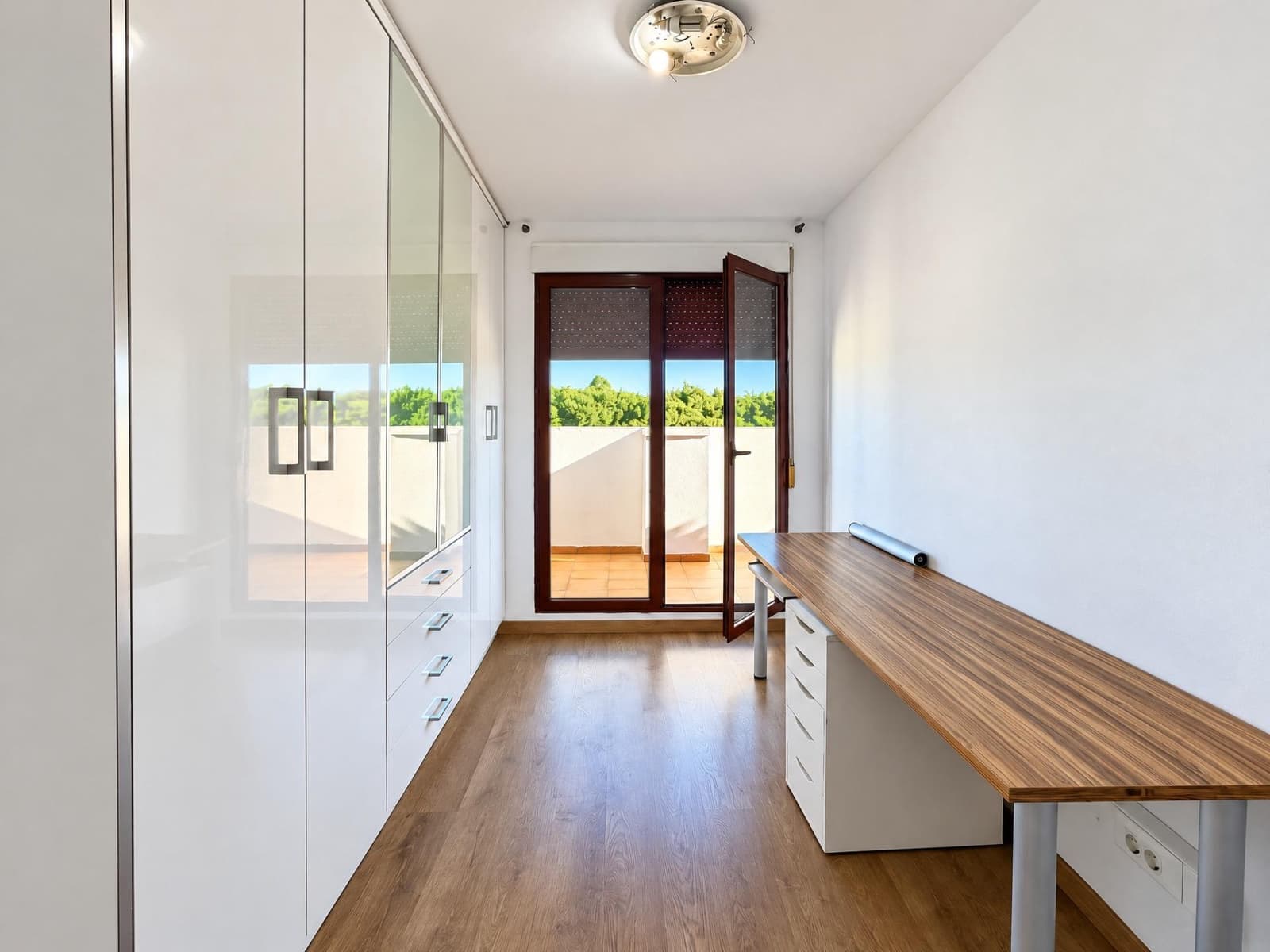 3 bedroom Penthouse for rent in Sedavi with garage - € 1,300 (Ref: 10147362)