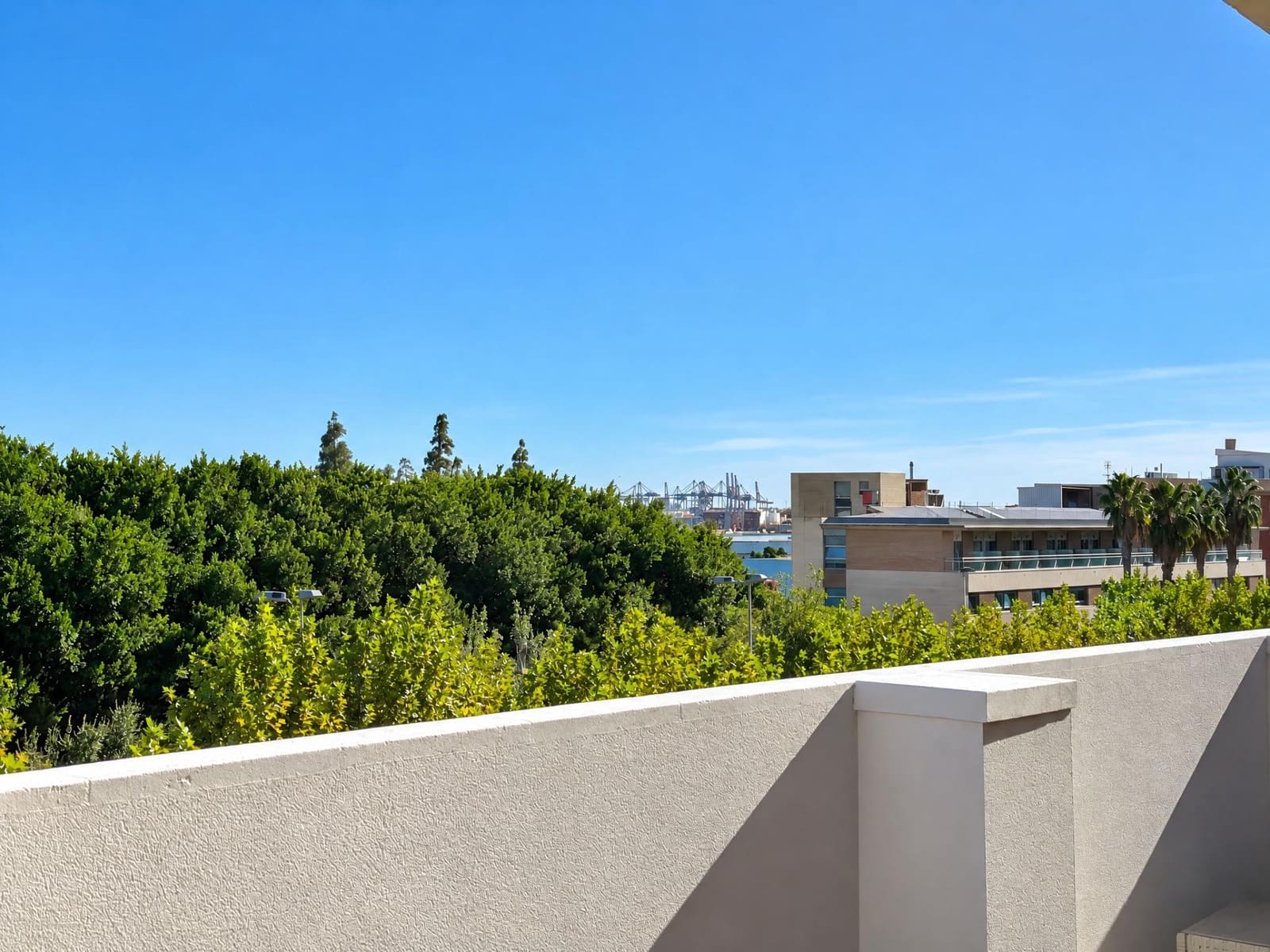 3 bedroom Penthouse for rent in Sedavi with garage - € 1,300 (Ref: 10147362)