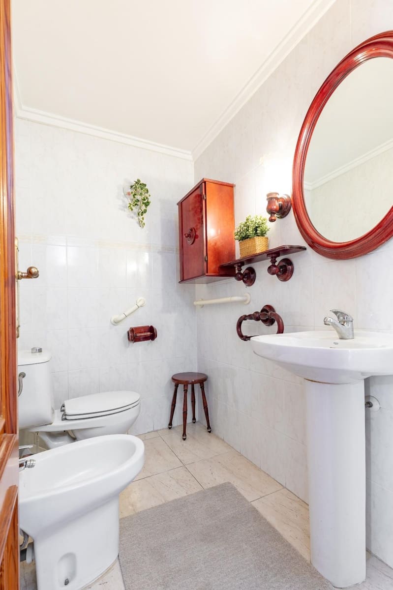 4 sypialnia Mieszkanie na sprzedaż w Miasto Walencja - 299 000 € (Ref: 10147363)