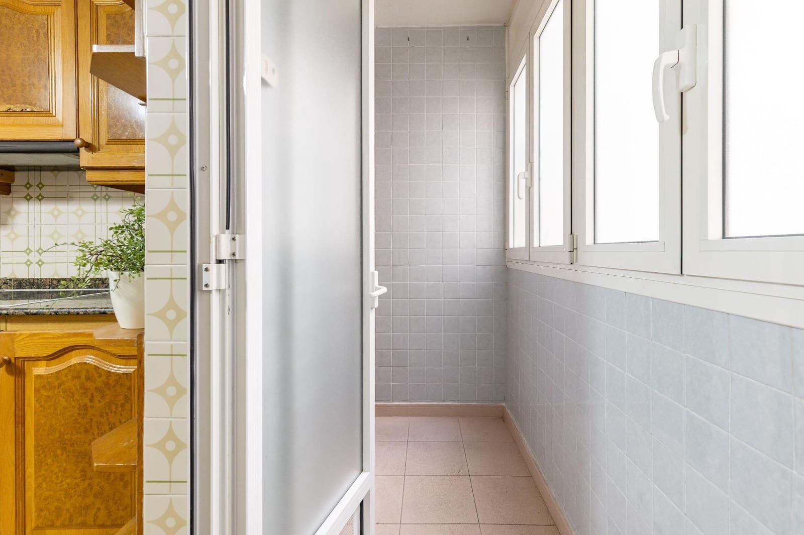 4 sypialnia Mieszkanie na sprzedaż w Miasto Walencja - 299 000 € (Ref: 10147363)