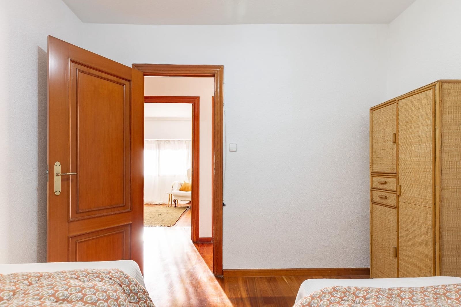 4 sypialnia Mieszkanie na sprzedaż w Miasto Walencja - 299 000 € (Ref: 10147363)