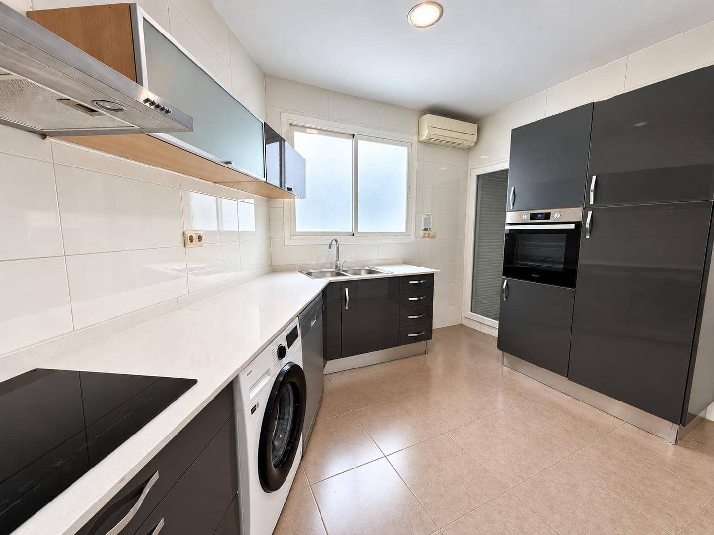 4 camera da letto Appartamento da affittare in Valencia citta - 2.000 € (Rif: 10161771)