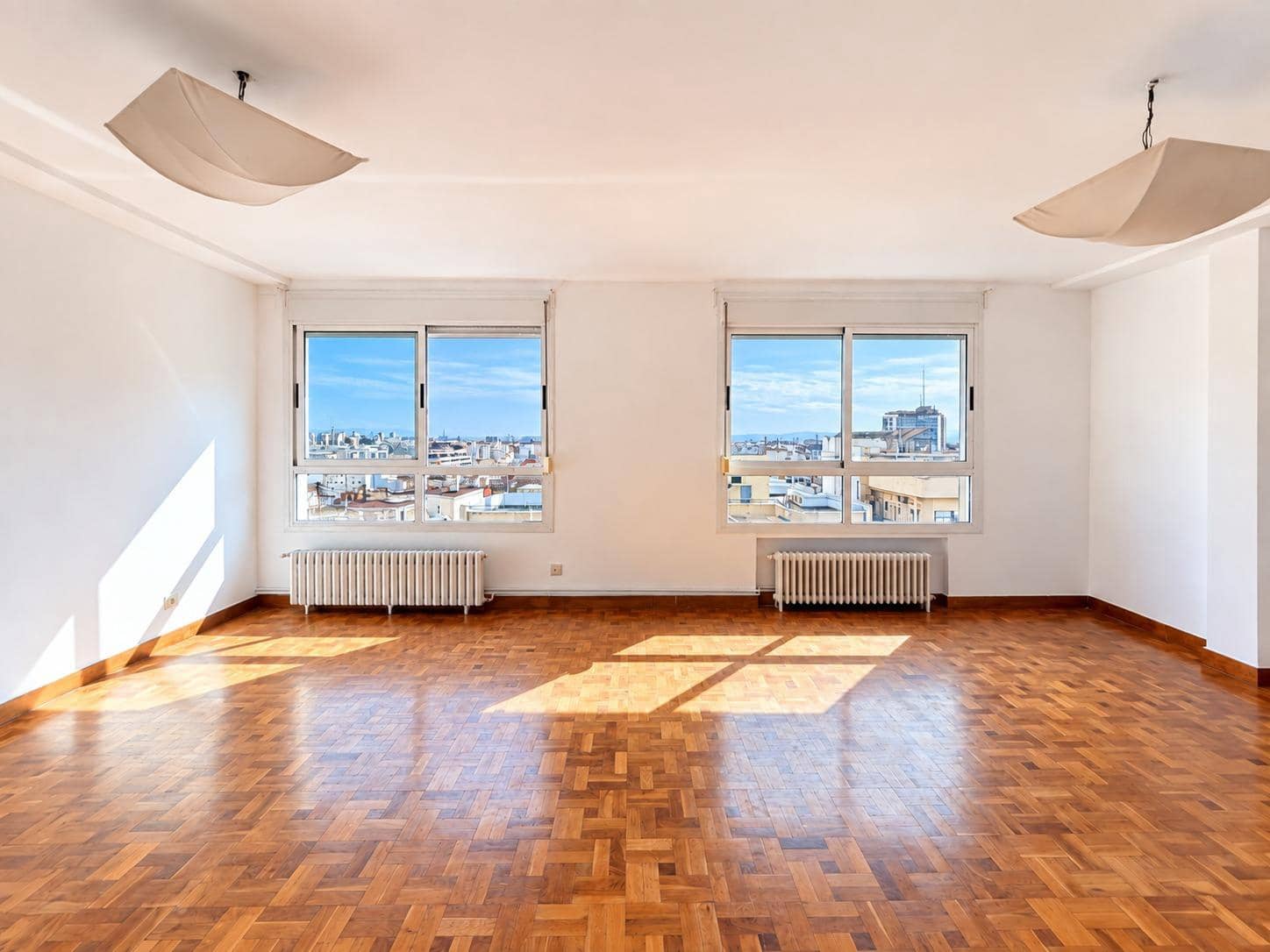 4 camera da letto Appartamento da affittare in Valencia citta - 2.000 € (Rif: 10161771)