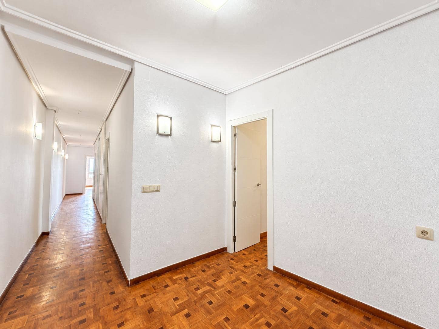 4 camera da letto Appartamento da affittare in Valencia citta - 2.000 € (Rif: 10161771)