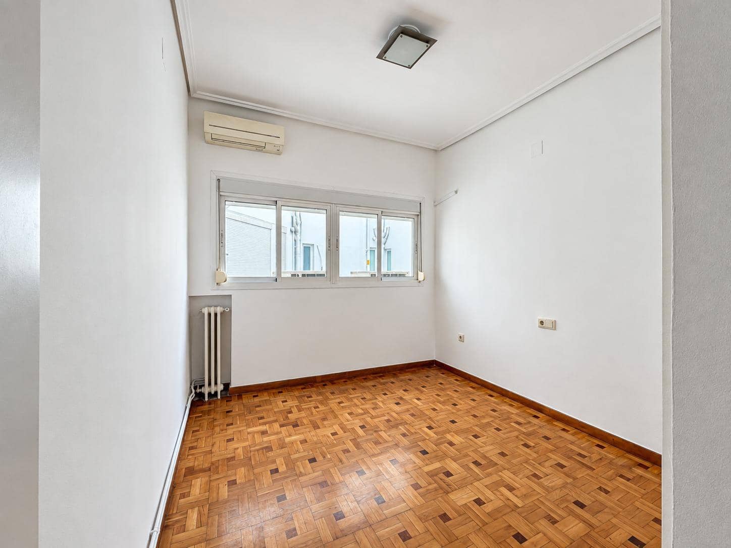 4 camera da letto Appartamento da affittare in Valencia citta - 2.000 € (Rif: 10161771)