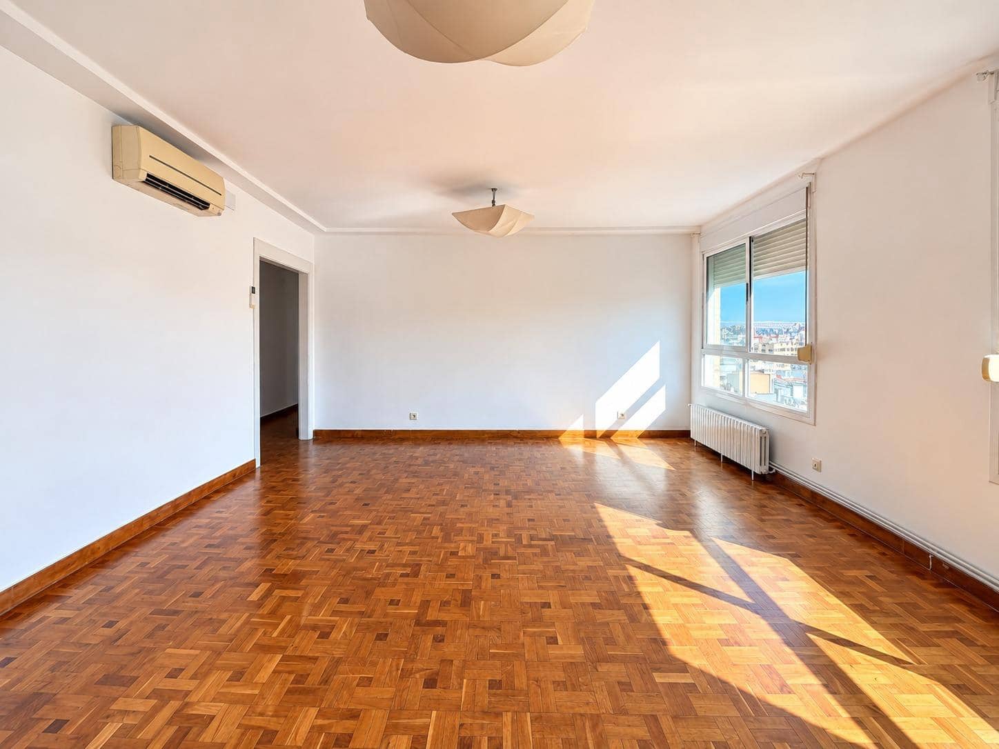 4 camera da letto Appartamento da affittare in Valencia citta - 2.000 € (Rif: 10161771)