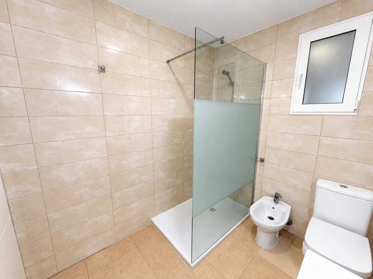 4 camera da letto Appartamento da affittare in Valencia citta - 2.000 € (Rif: 10161771)