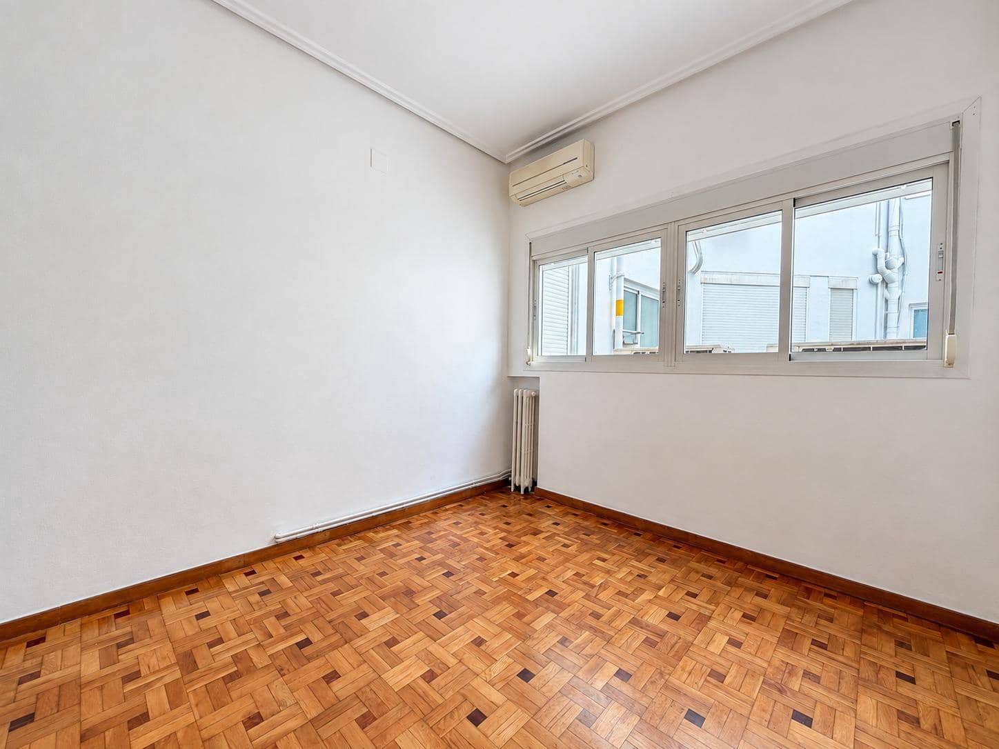 4 camera da letto Appartamento da affittare in Valencia citta - 2.000 € (Rif: 10161771)