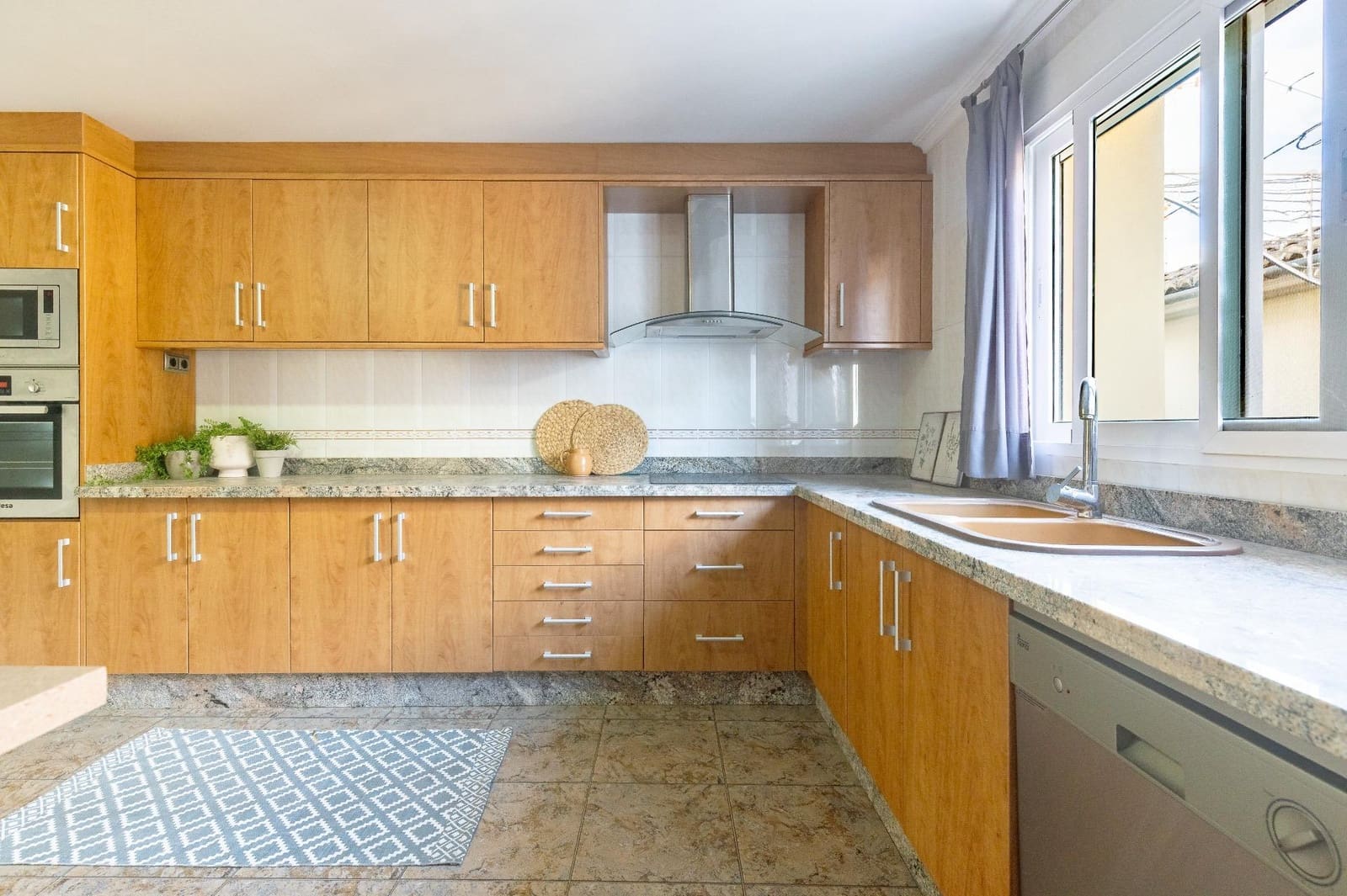 3 soveværelse Byhus til salg i La Pobla del Duc med garage - € 185.000 (Ref: 10161772)