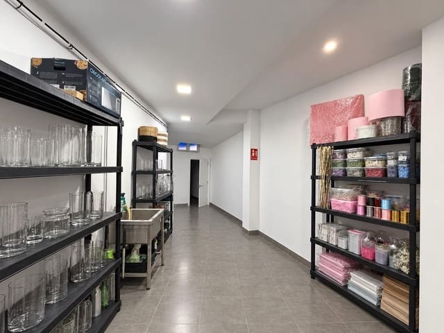 Kommersiell til salgs i Sant Antoni, Valencia by - € 270 000 (Ref: 10173890)