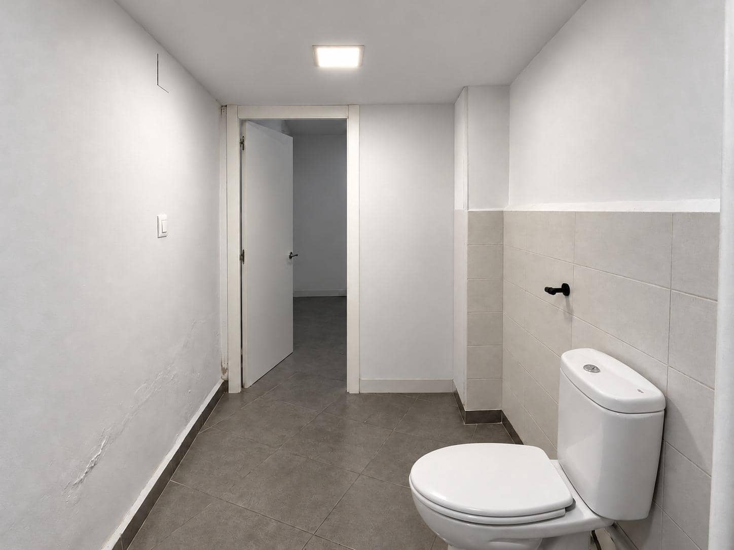 Erhverv til salg i Valencia by - € 270.000 (Ref: 10173890)